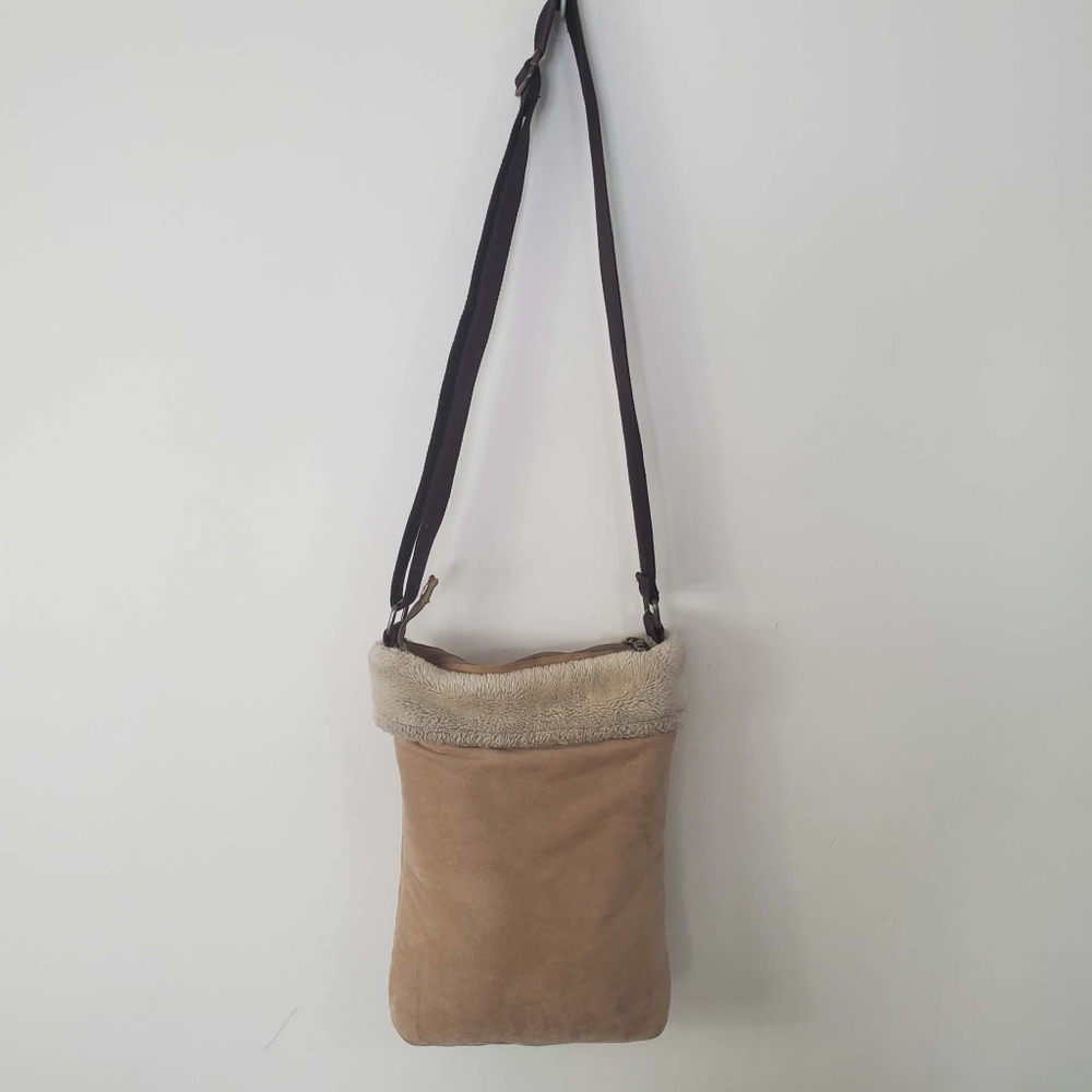 UGG Crossbody Tan And Brown Bag - Picture 3 of 12